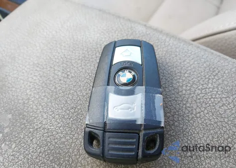 2011 BMW 328I xDrive z USA, uszkodzony, nr VIN WBAPK7G54BNN86708